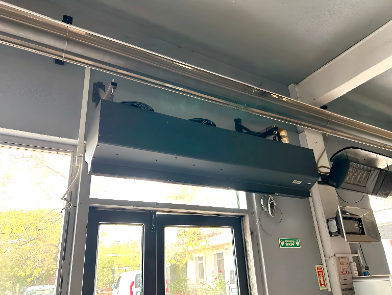 Cortina-de-aire-gas-MGAC20-22kW-Mira-Heating-1